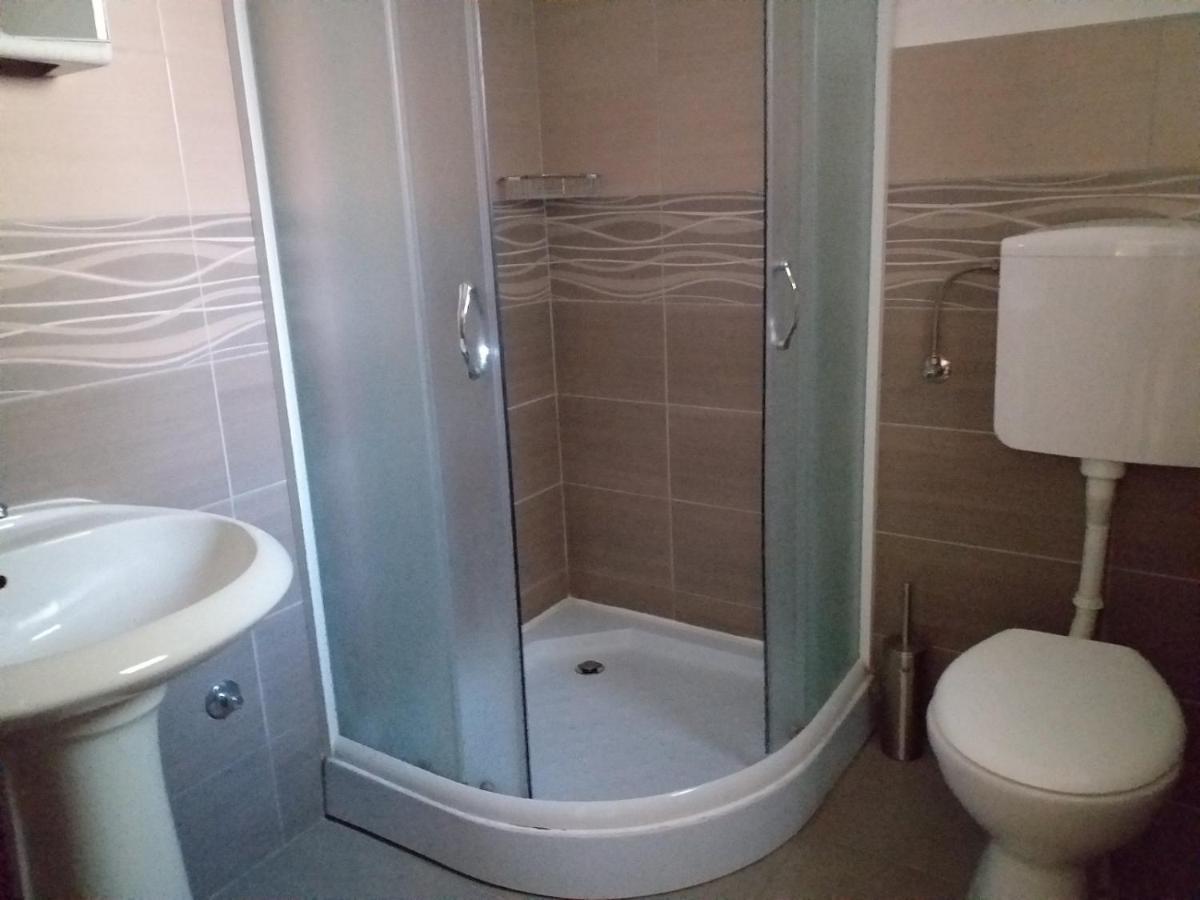 Zeravica Rooms B&B Sremski Karlovci Buitenkant foto